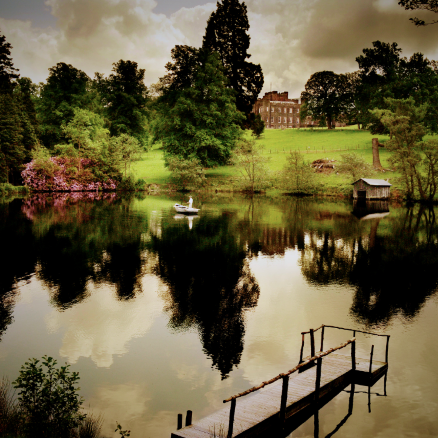 Stobo Castle & Stobo Loch